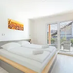 Deluxe Apartment *